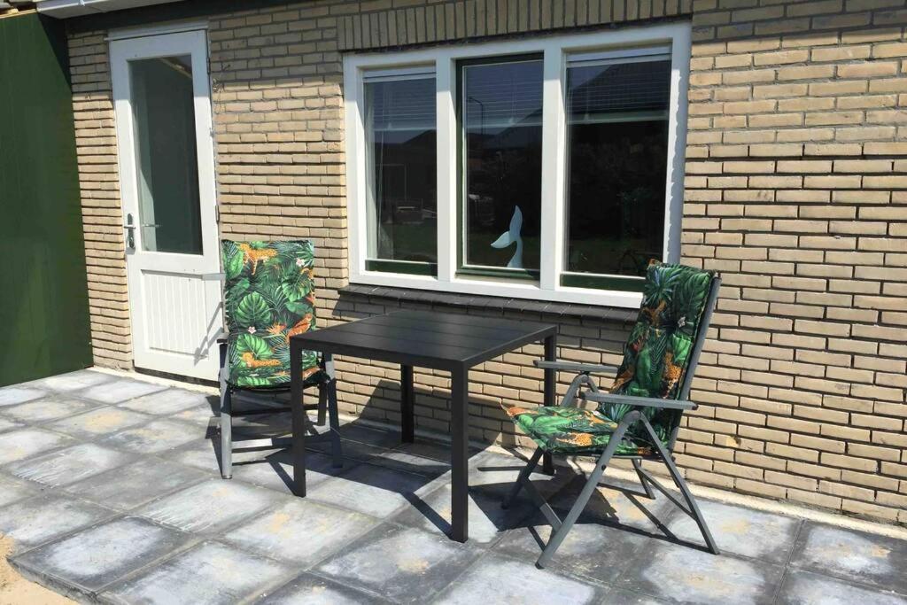 Bungalow Op Bedrijf Met Melkkoeien De Cocksdorp  Exterior photo